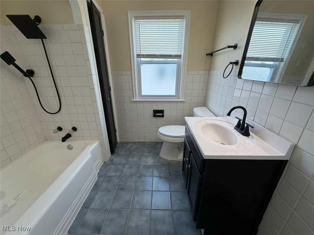 6315 Charles Avenue, Parma, OH 44129