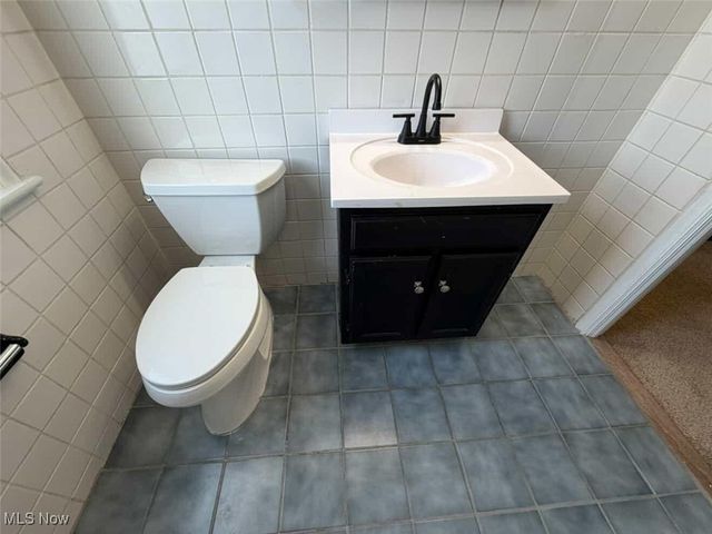 6315 Charles Avenue, Parma, OH 44129