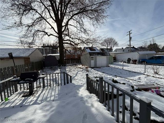 6315 Charles Avenue, Parma, OH 44129