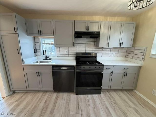 6315 Charles Avenue, Parma, OH 44129