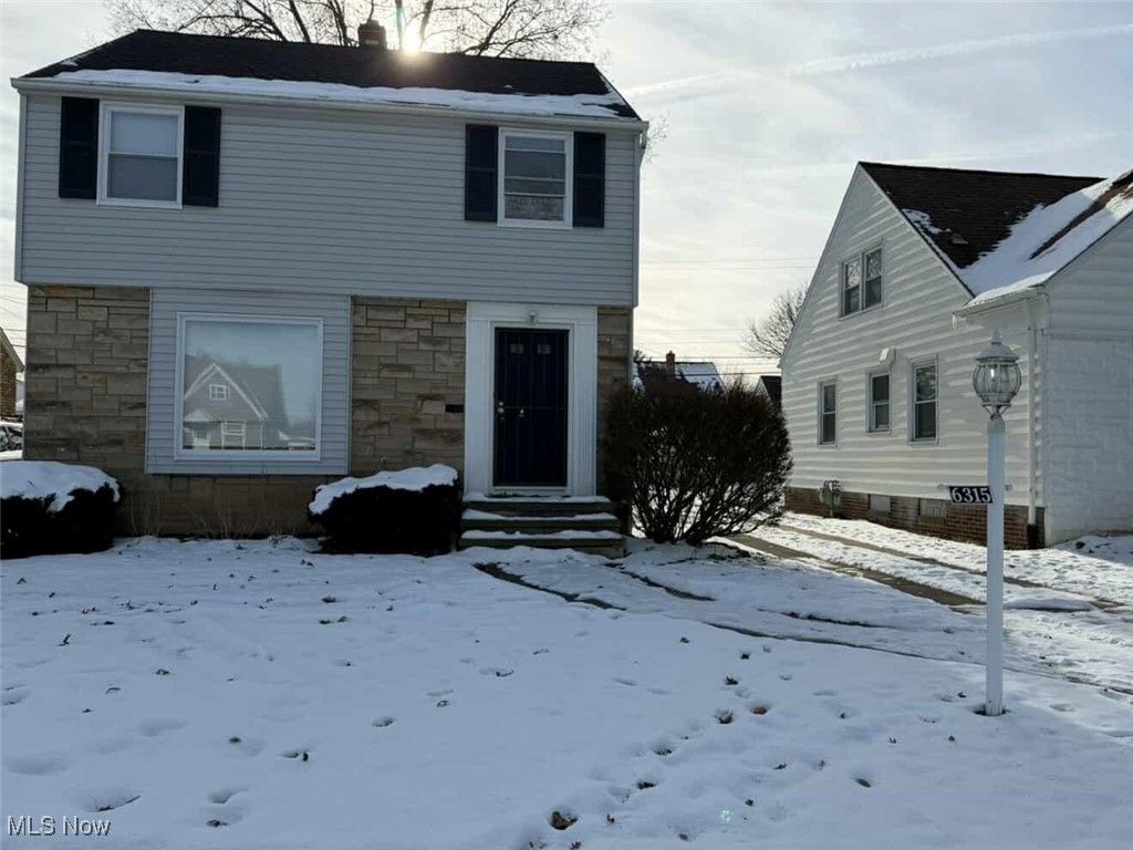 6315 Charles Avenue, Parma, OH 44129