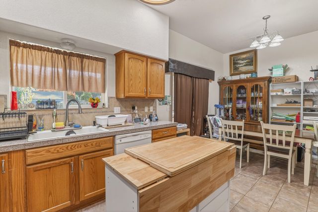 1711 Blue Moon Lane, Grants Pass, OR 97527