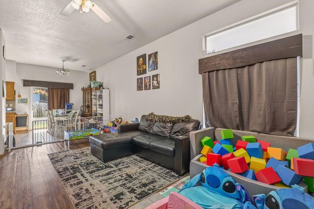 1711 Blue Moon Lane, Grants Pass, OR 97527