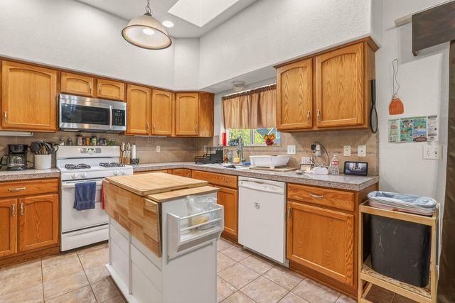 1711 Blue Moon Lane, Grants Pass, OR 97527