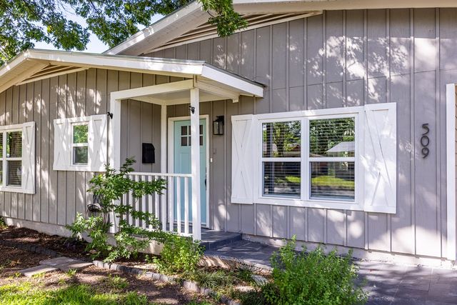 509 Leland St, Kerrville, TX 78028