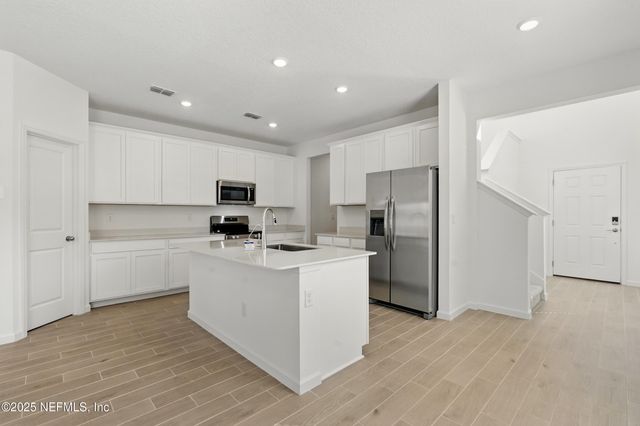 9053 WHINNY Way, Jacksonville, FL 32219