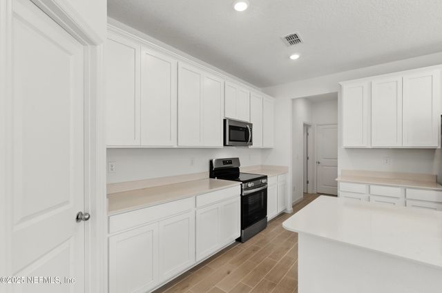 9053 WHINNY Way, Jacksonville, FL 32219