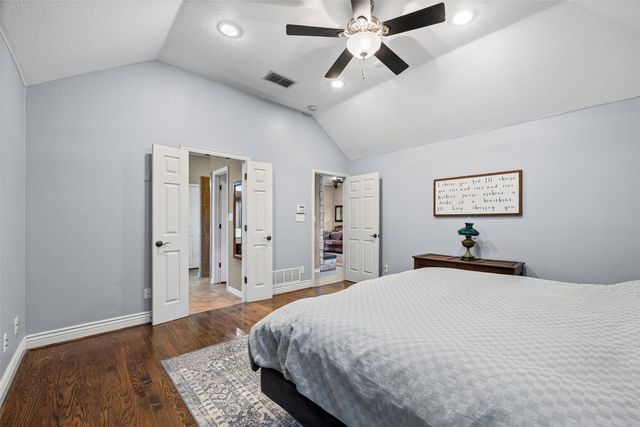 106 Manor Court N, Willow Park, TX 76087