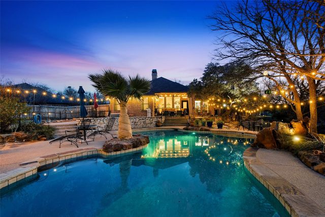 106 Manor Court N, Willow Park, TX 76087