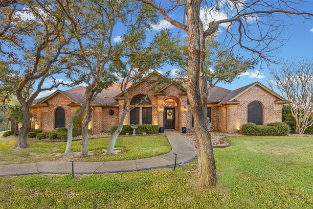 106 Manor Court N, Willow Park, TX 76087