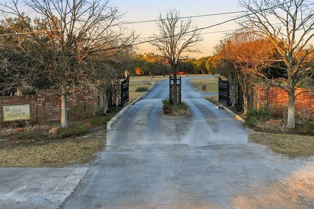 106 Manor Court N, Willow Park, TX 76087