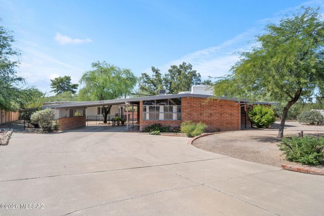 2435 N Bahana Drive, Tucson, AZ 85715