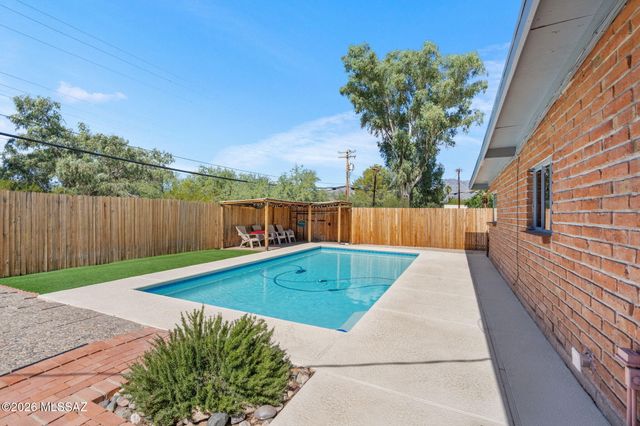 2435 N Bahana Drive, Tucson, AZ 85715