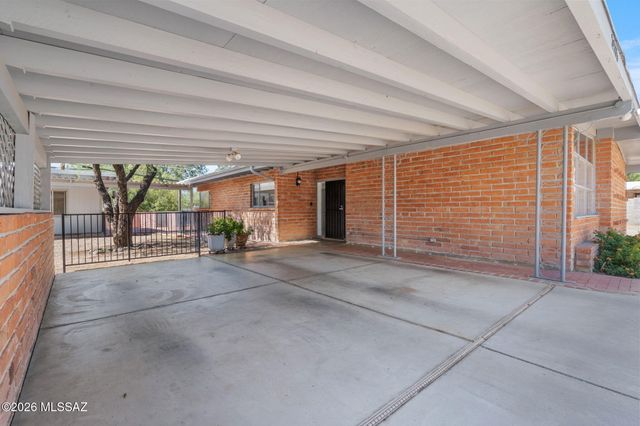 2435 N Bahana Drive, Tucson, AZ 85715
