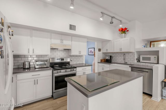 2435 N Bahana Drive, Tucson, AZ 85715