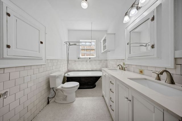 1320 Madeline Place, Fort Worth, TX 76107