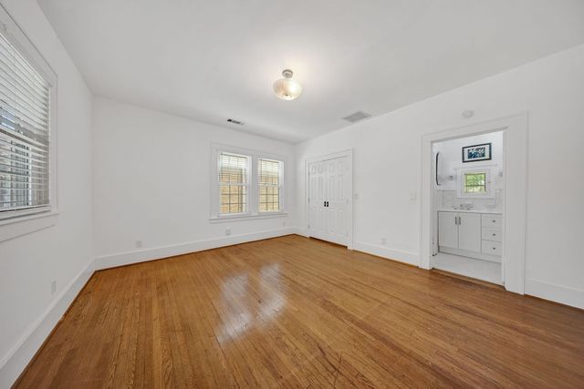 1320 Madeline Place, Fort Worth, TX 76107