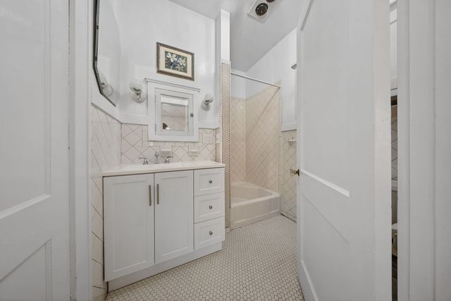 1320 Madeline Place, Fort Worth, TX 76107