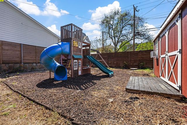 1320 Madeline Place, Fort Worth, TX 76107