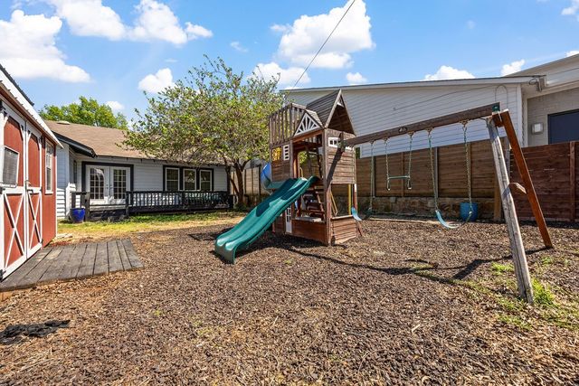 1320 Madeline Place, Fort Worth, TX 76107