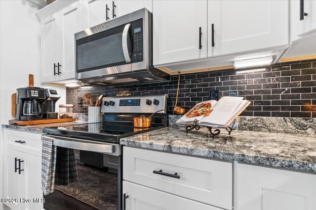 378 Thicket Drive NW, Calabash, NC 28467