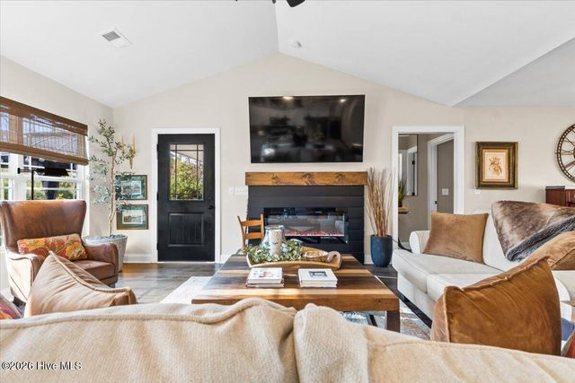 378 Thicket Drive NW, Calabash, NC 28467