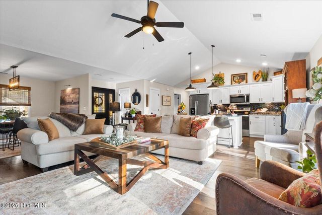 378 Thicket Drive NW, Calabash, NC 28467