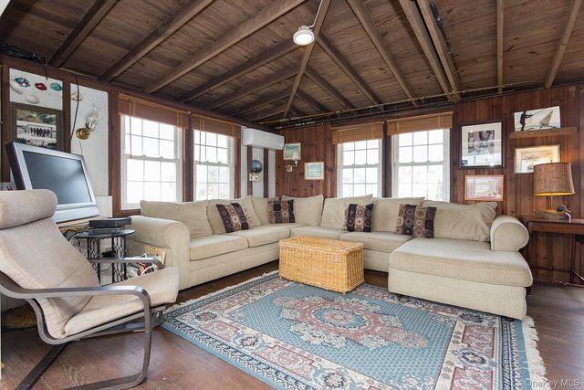 39 Point Road, Westhampton Beach, NY 11978