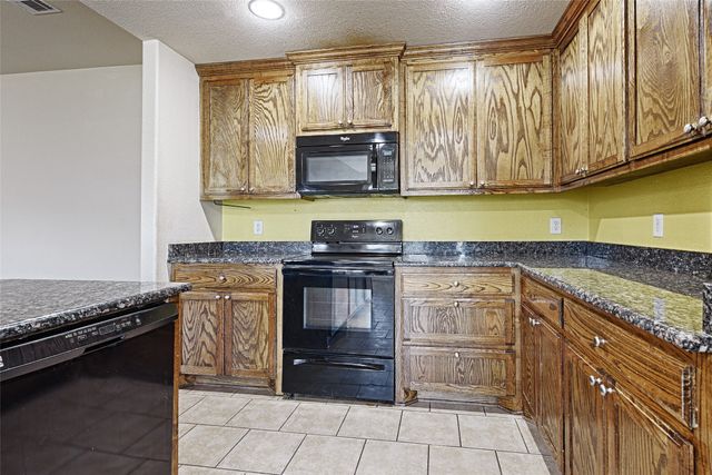 307 W Alene Drive, Mabank, TX 75147
