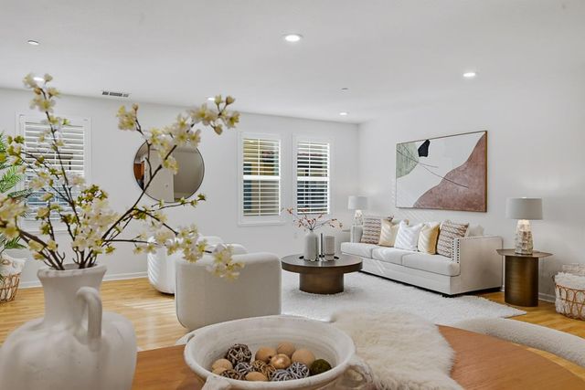 969 Mente Linda Loop, Milpitas, CA 95035