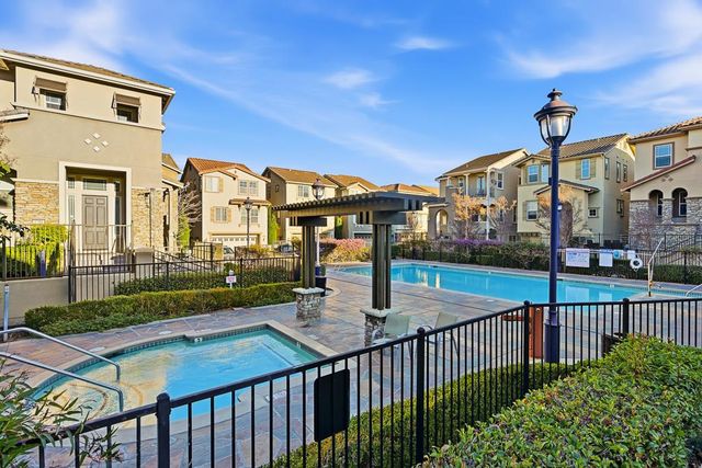 969 Mente Linda Loop, Milpitas, CA 95035