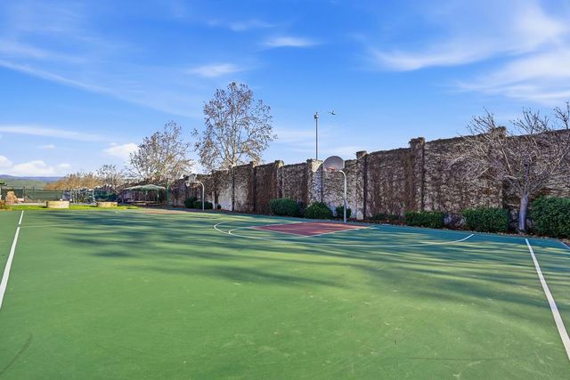 969 Mente Linda Loop, Milpitas, CA 95035