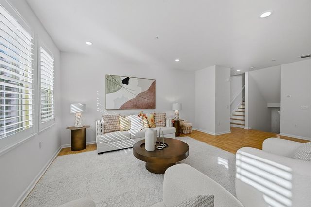 969 Mente Linda Loop, Milpitas, CA 95035