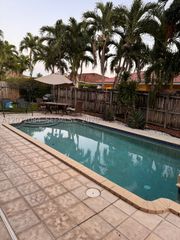 15234 SW 140th St na, Miami, FL 33196