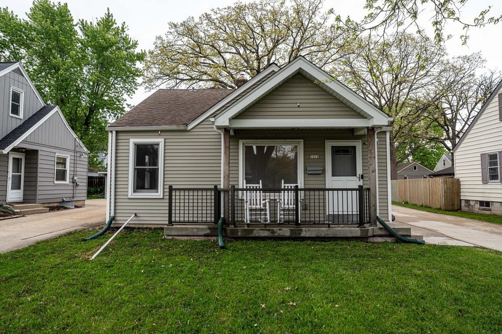 1012 111th STREET, Milwaukee, WI 53214