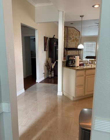 921 Brookhaven Drive, Lancaster, TX 75134