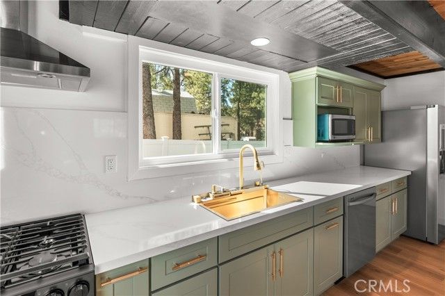 39933 Deer, Big Bear Lake, CA 92315