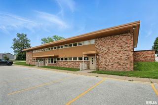 430 W 35TH Street, Davenport, IA 52806