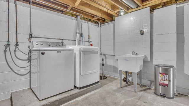 20 N National AVENUE, Fond Du Lac, WI 54935