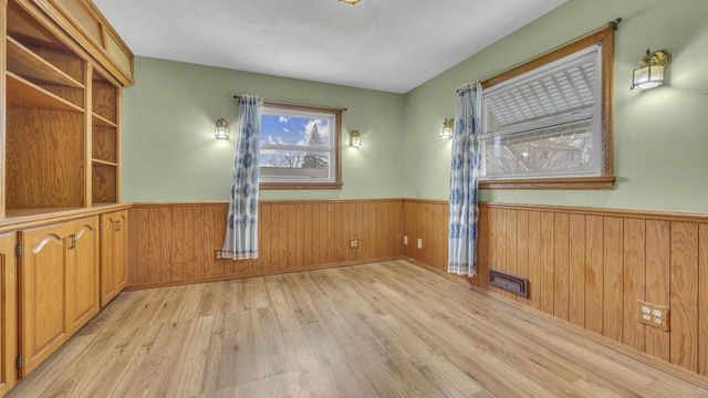20 N National AVENUE, Fond Du Lac, WI 54935