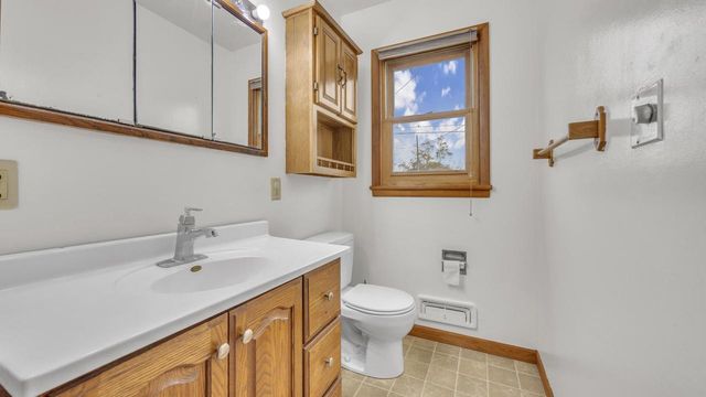 20 N National AVENUE, Fond Du Lac, WI 54935