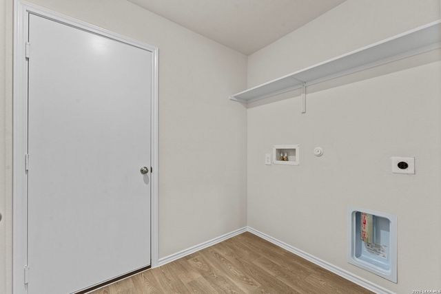 210 Langston Dr, Maxwell, TX 78640