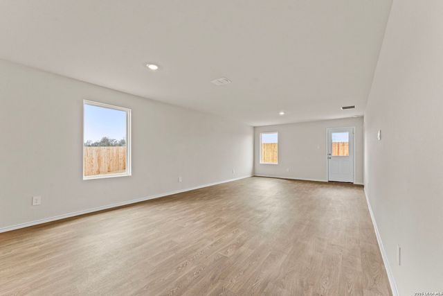 210 Langston Dr, Maxwell, TX 78640