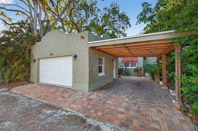 745 16TH AVENUE NE, St Petersburg, FL 33704