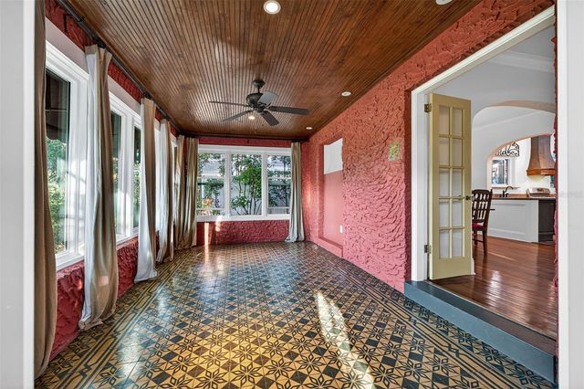 745 16TH AVENUE NE, St Petersburg, FL 33704