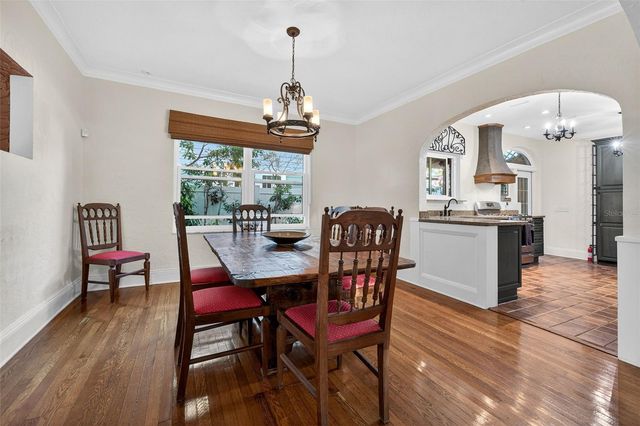 745 16TH AVENUE NE, St Petersburg, FL 33704