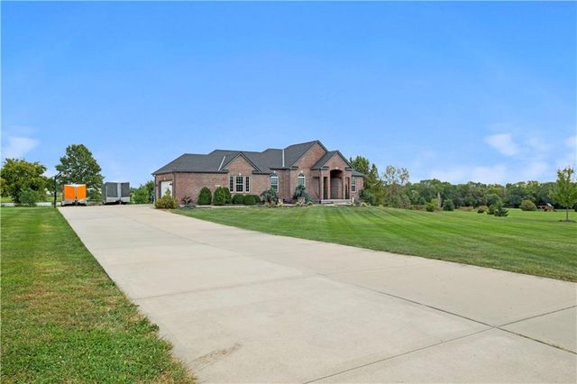 12937 S Alley Jackson Road, Lee's Summit, MO 64086