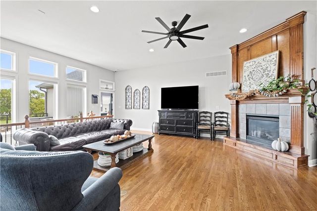 12937 S Alley Jackson Road, Lee's Summit, MO 64086