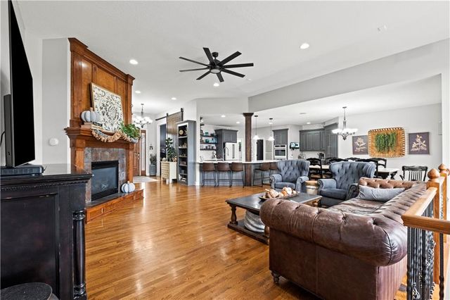 12937 S Alley Jackson Road, Lee's Summit, MO 64086