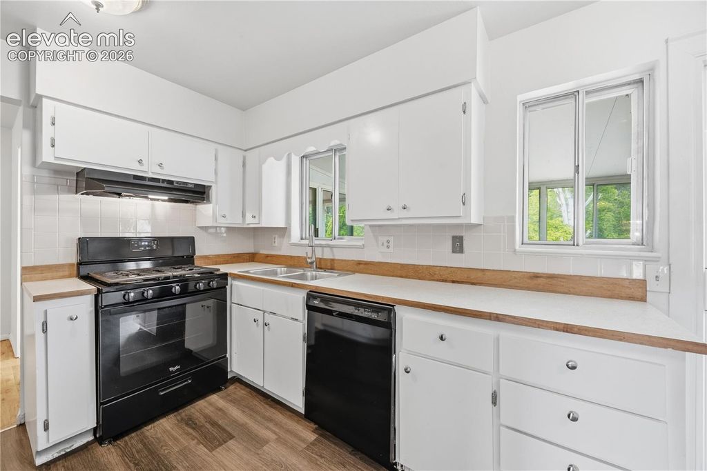 228 Fairfax Street, Colorado Springs, CO 80911 — photo 2